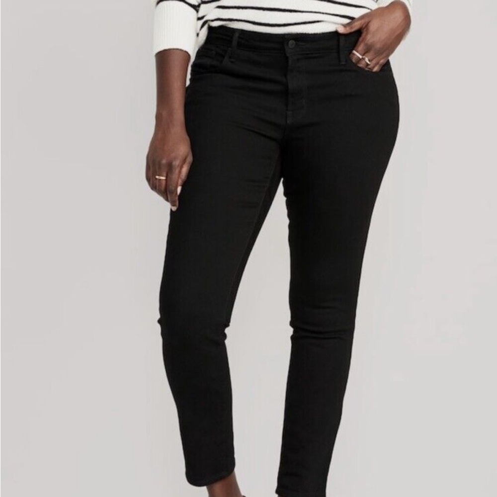 Old Navy Women's Mid Rise Pop Icon Black Skinny Jeans